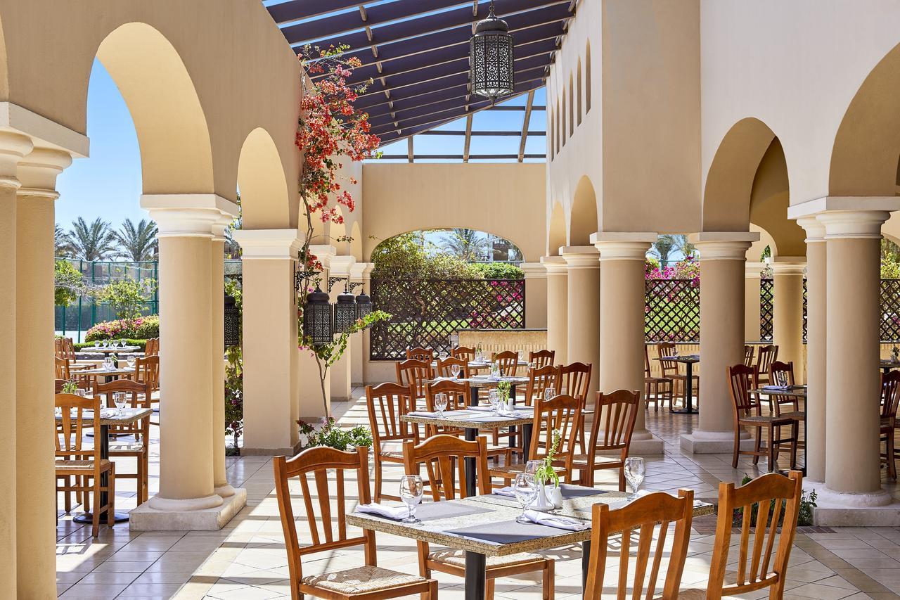 Jaz Mirabel Resort Sharm el-Sheik Eksteriør bilde The restaurant at the hotel